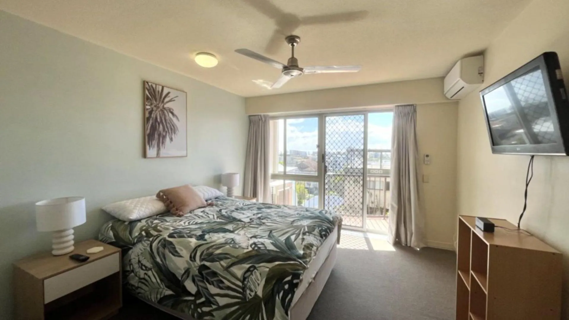 Highpoint Unit 2 Apartment Caloundra 0*,